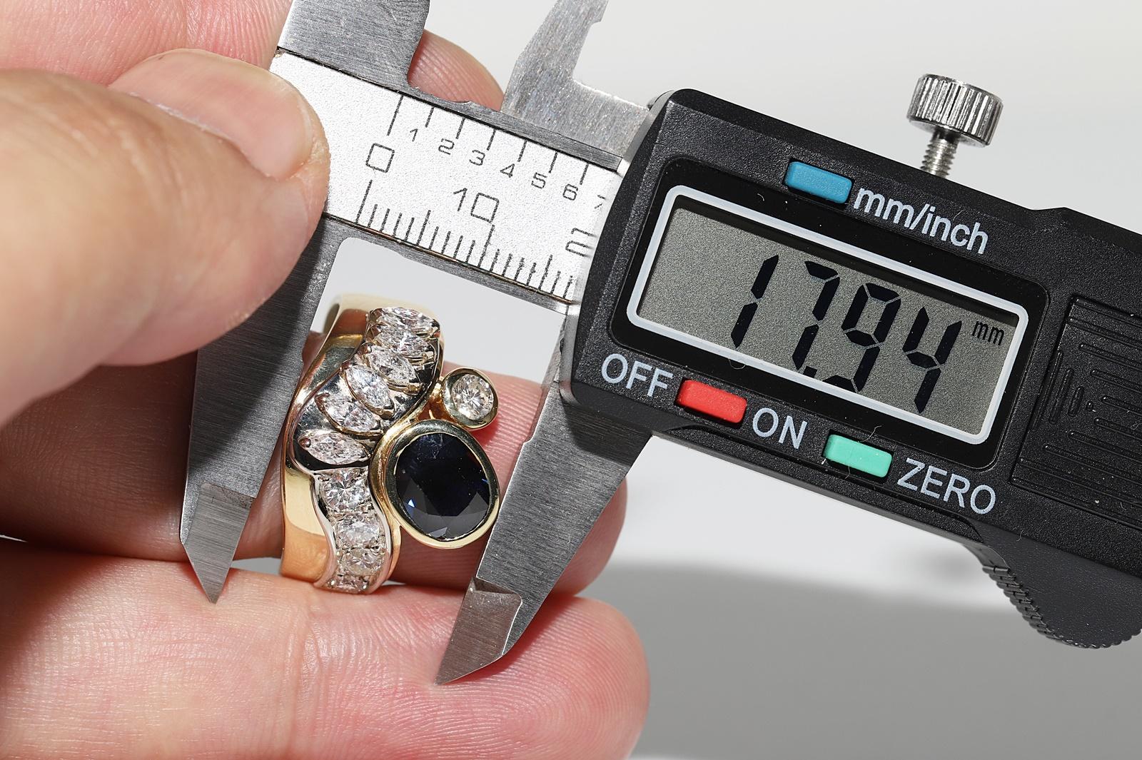 Taglio brillante Anello con serbatoio forte in oro 18 carati con diamanti naturali e zaffiri, CIRCA 1980 in vendita