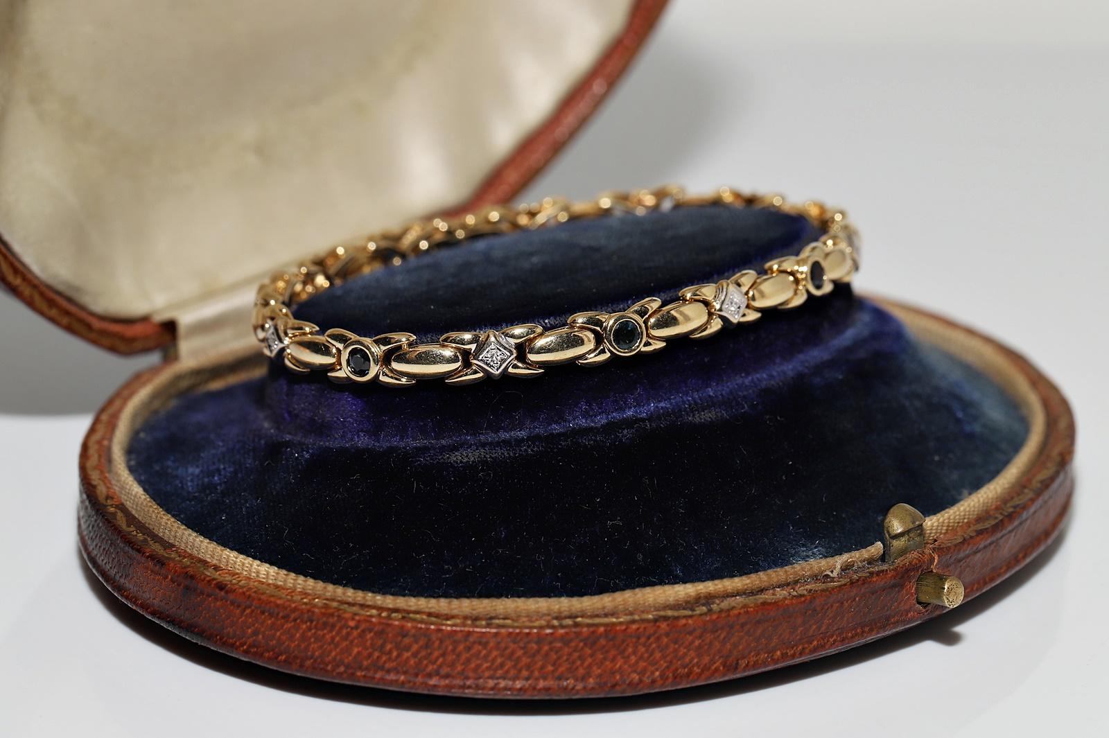 Retro Vintage Circa 1980s 18k Gold Natural Diamond And Sapphire Tennis Bracelet For Sale