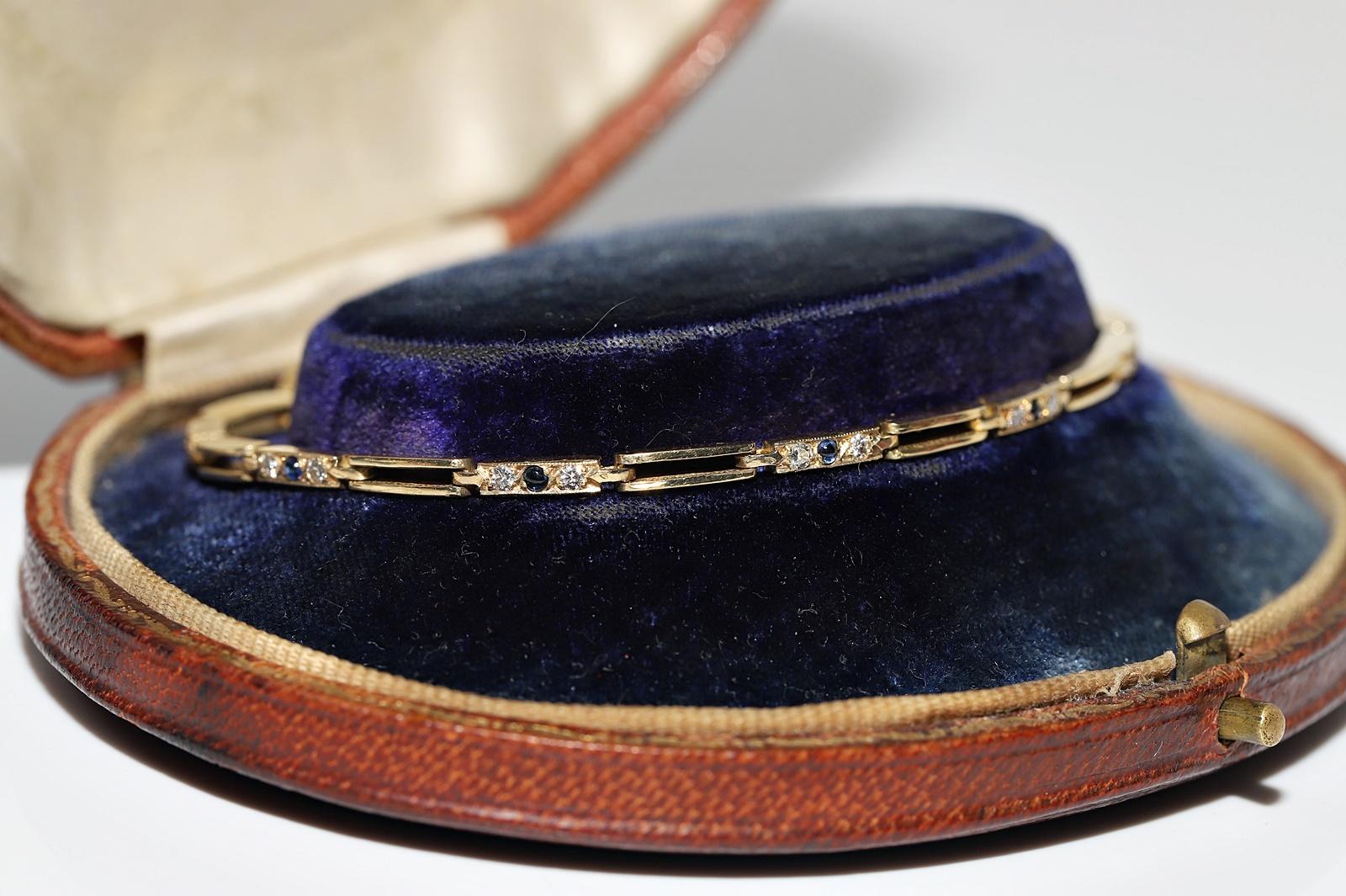 Brilliant Cut Vintage Circa 1980s 18k Gold Natural Diamond And Sapphire Tennis Bracelet  For Sale