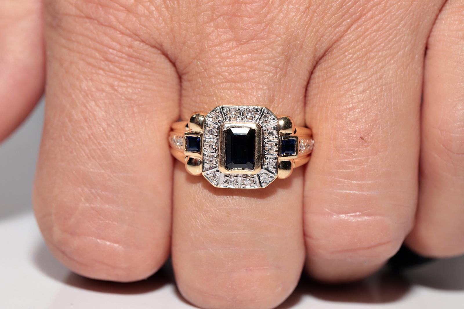 Taglio brillante Anello in oro 18k con diamanti naturali e zaffiri taglio quadrato, vintage, circa anni '80 in vendita