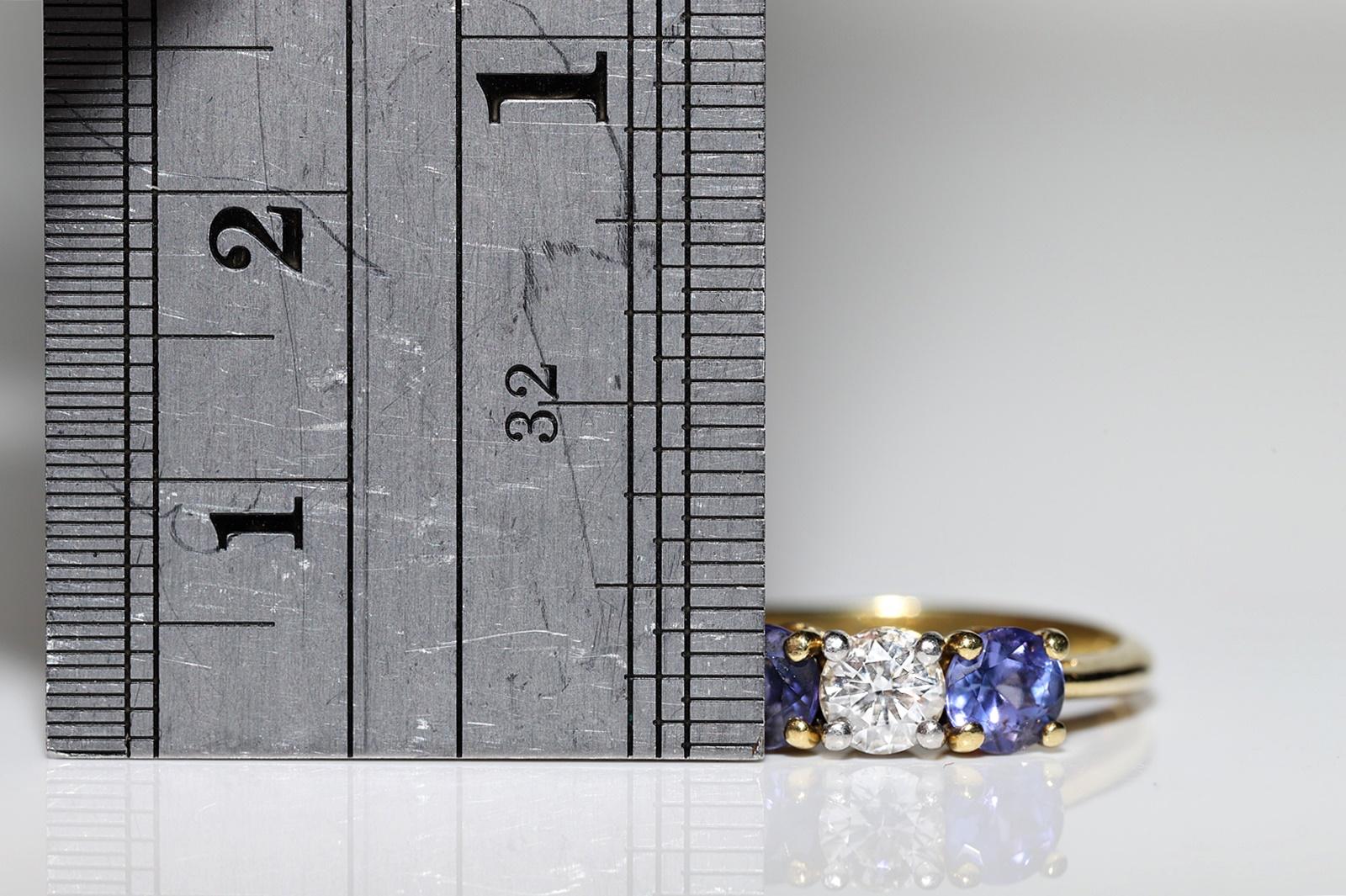 Vintage Circa 1980s 18k Gold Natural Diamond And Tanzanite Decorated Ring In Good Condition For Sale In Fatih/İstanbul, 34
