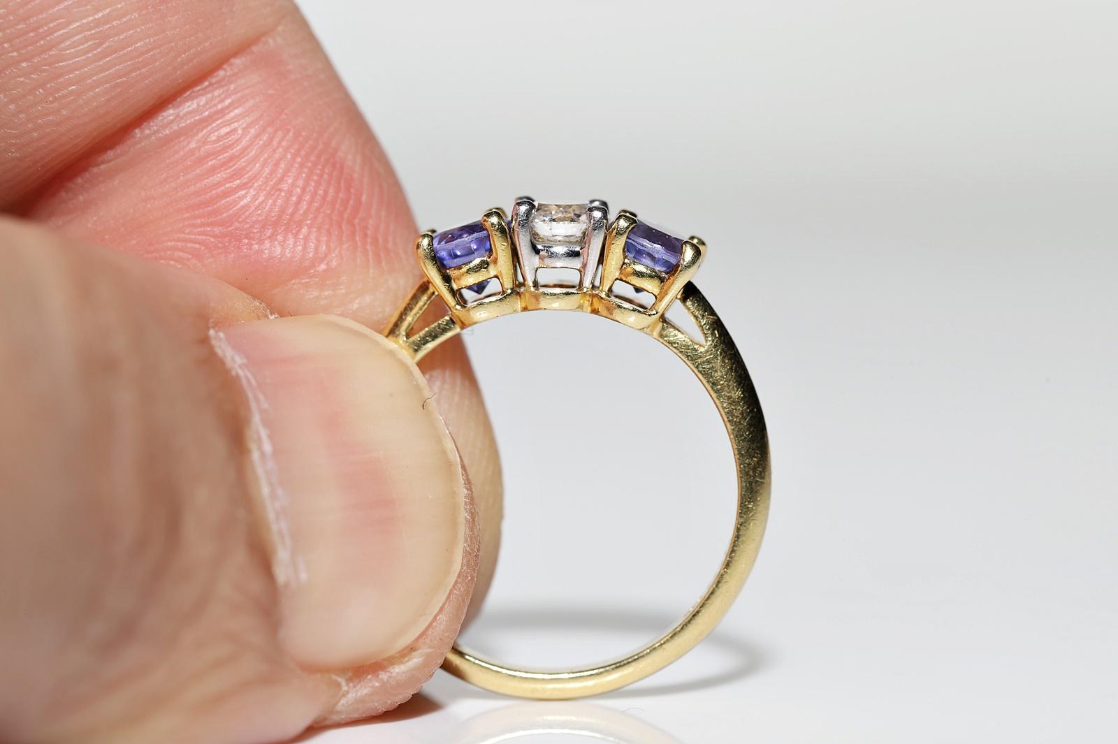Vintage Circa 1980s 18k Gold Natural Diamond And Tanzanite Decorated Ring For Sale 2