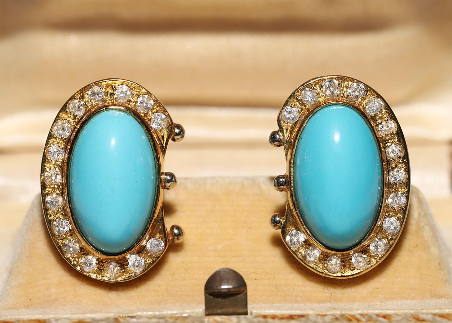 Vintage CIRCA 1980s 18k Gold Natürlicher Diamant und Türkis dekoriert Ohrring (Brillantschliff) im Angebot