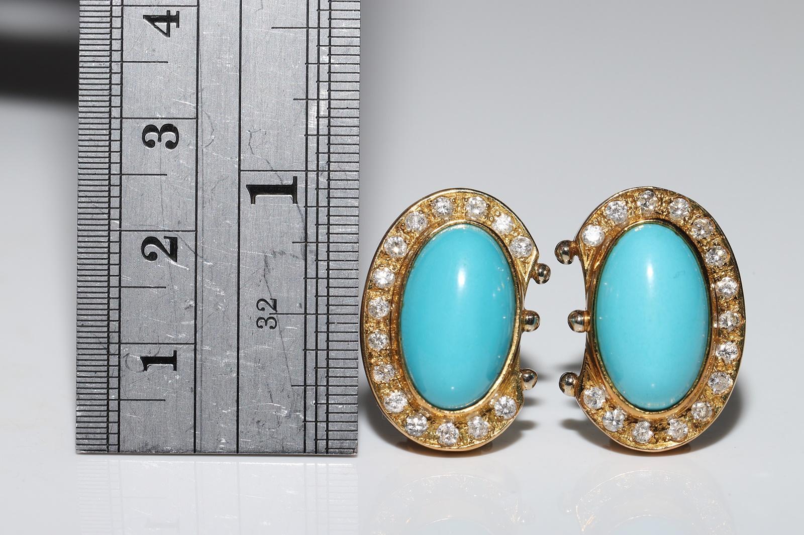 Vintage Circa 1980s 18k Gold Natural Diamond And Turquoise Decorated Earring For Sale 1