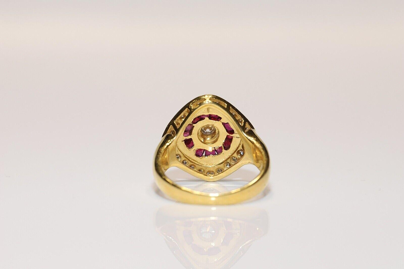 Vintage Circa 1980s 18k Gold Natural Diamond Caliber Ruby Decorated Ring For Sale 1