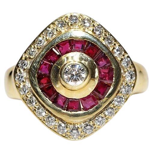 Vintage Circa 1980s 18k Gold Natural Diamond Caliber Ruby Decorated Ring For Sale