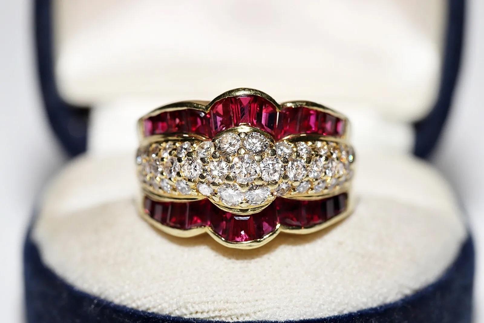 In very good condition.
Total weight is 13.4 grams.
Totally is diamond  1.50 carat..
The diamond is has G color and vvs clarity.
Totally is ruby 2 carat.
Ring size is US 8 
We can make any size.
Box is not included.
Please contact for any questions.