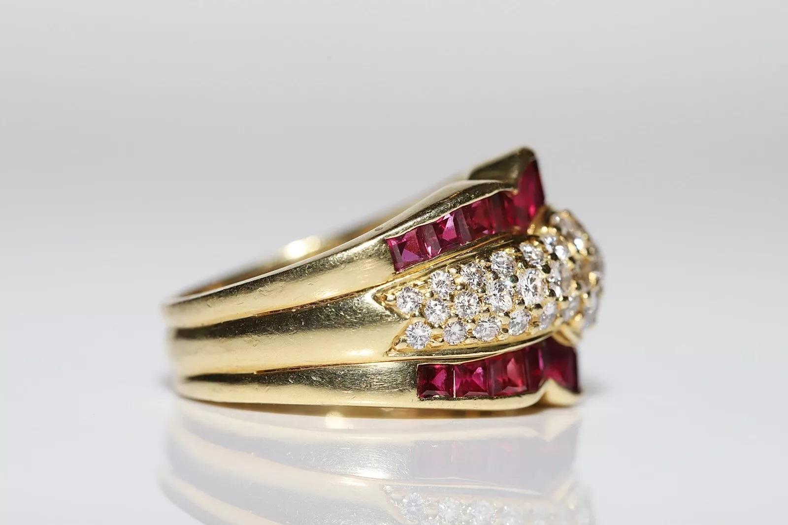Donna Anello forte decorato in oro 18k con diamante naturale e rubino, CIRCA GLI ANNI 80 in vendita