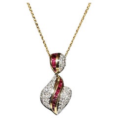 Vintage Circa 1980s 18k Gold Natural Diamond Caliber Ruby Necklace 