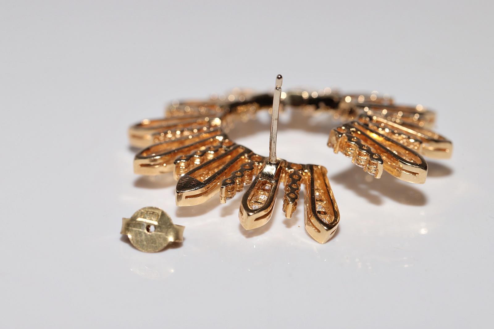 Vintage Circa 1980s 18k Gold Natural Diamond Decorated Amazing Earring For Sale 10