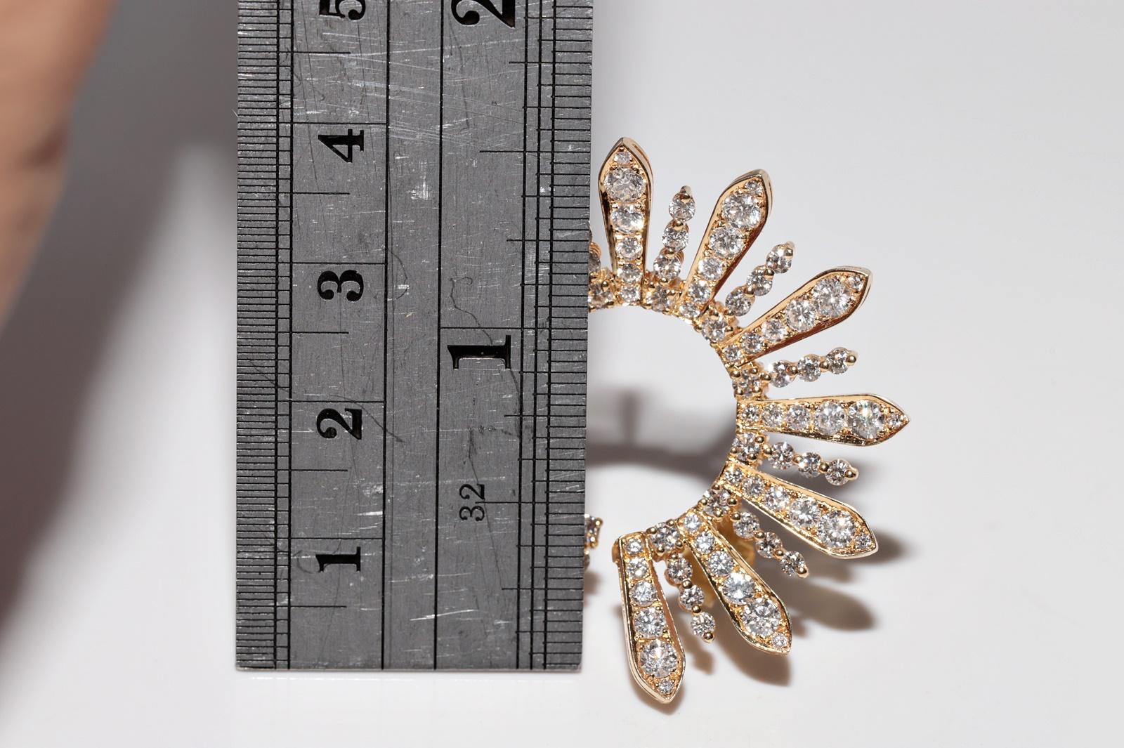 Women's Vintage Circa 1980s 18k Gold Natural Diamond Decorated Amazing Earring For Sale