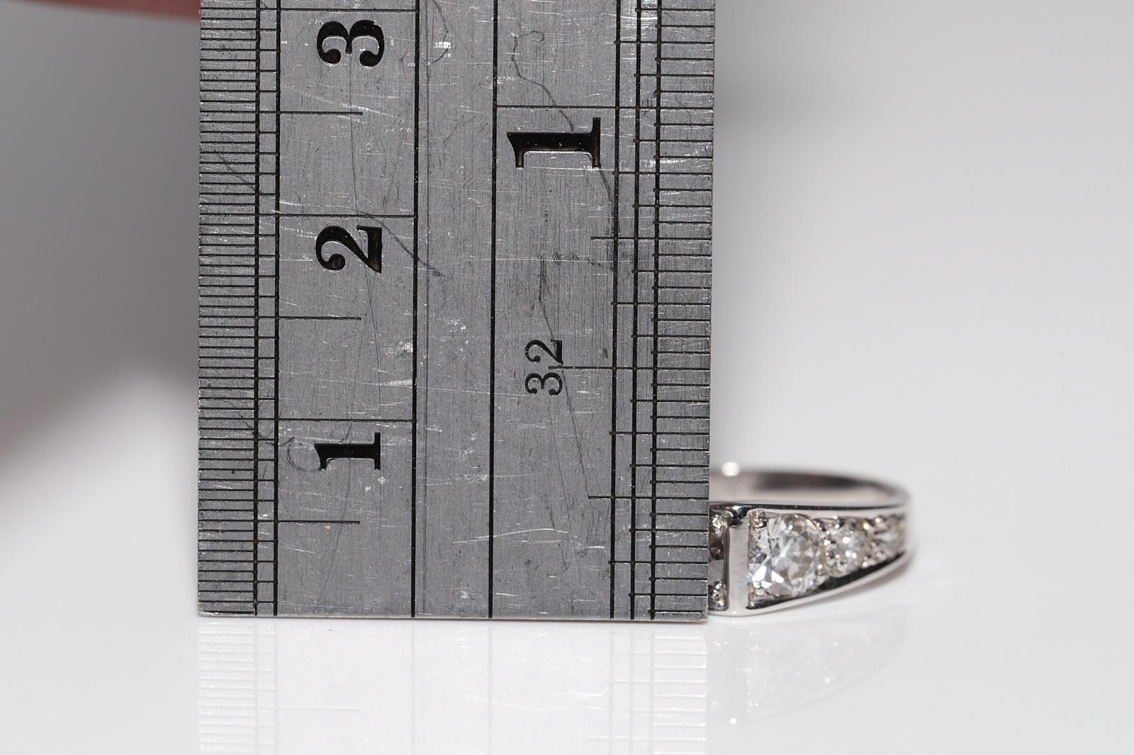 Vintage Circa 1980er Jahre 18k Gold Natürlicher Diamant Dekorierter Ring mit natürlichem Diamant im Angebot 4