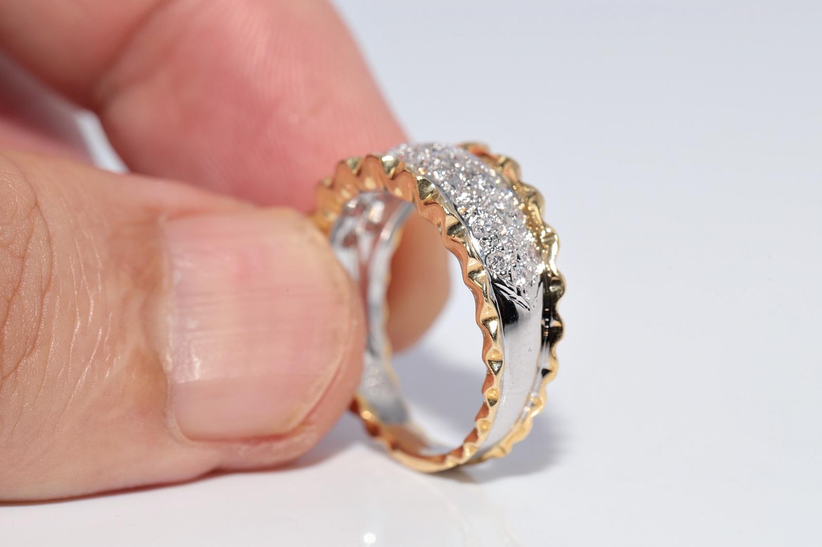 Anello a fascia decorato con diamanti naturali in oro 18 carati, CIRCA GLI ANNI 80 in vendita 4