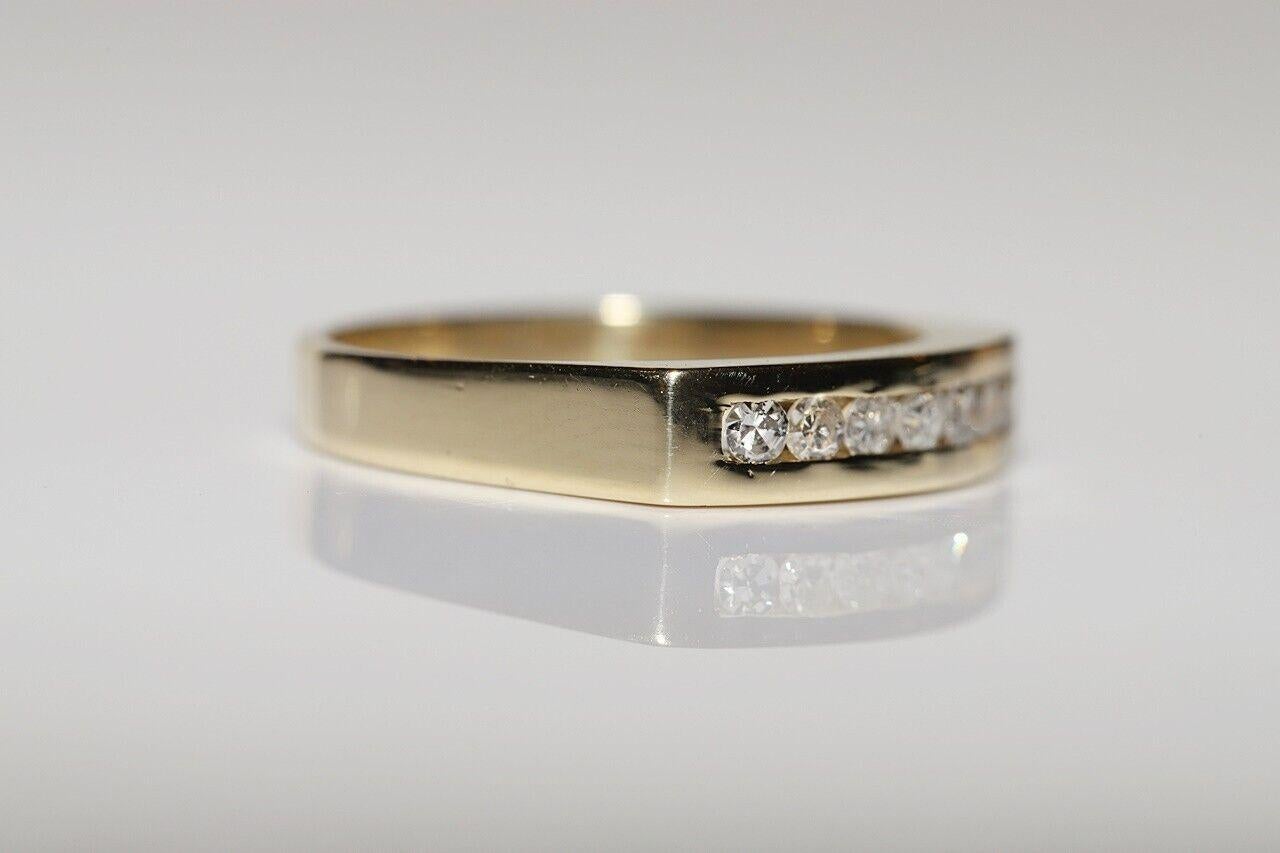 Vintage Circa 1980s 18k Gold Natural Diamond Decorated Band Ring For Sale 5
