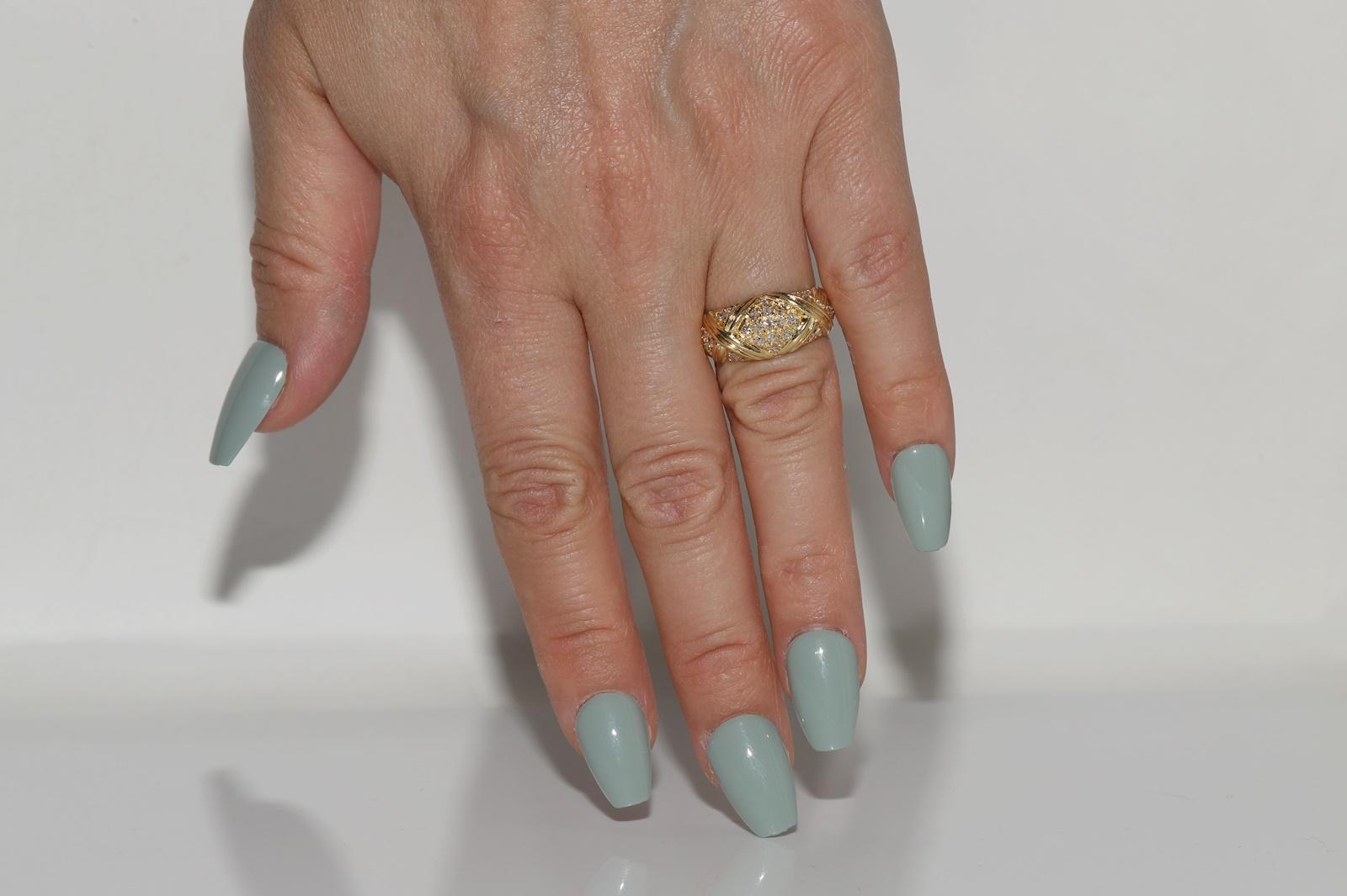 Anello a fascia decorato con diamanti naturali in oro 18 carati, CIRCA GLI ANNI 80 in vendita 6