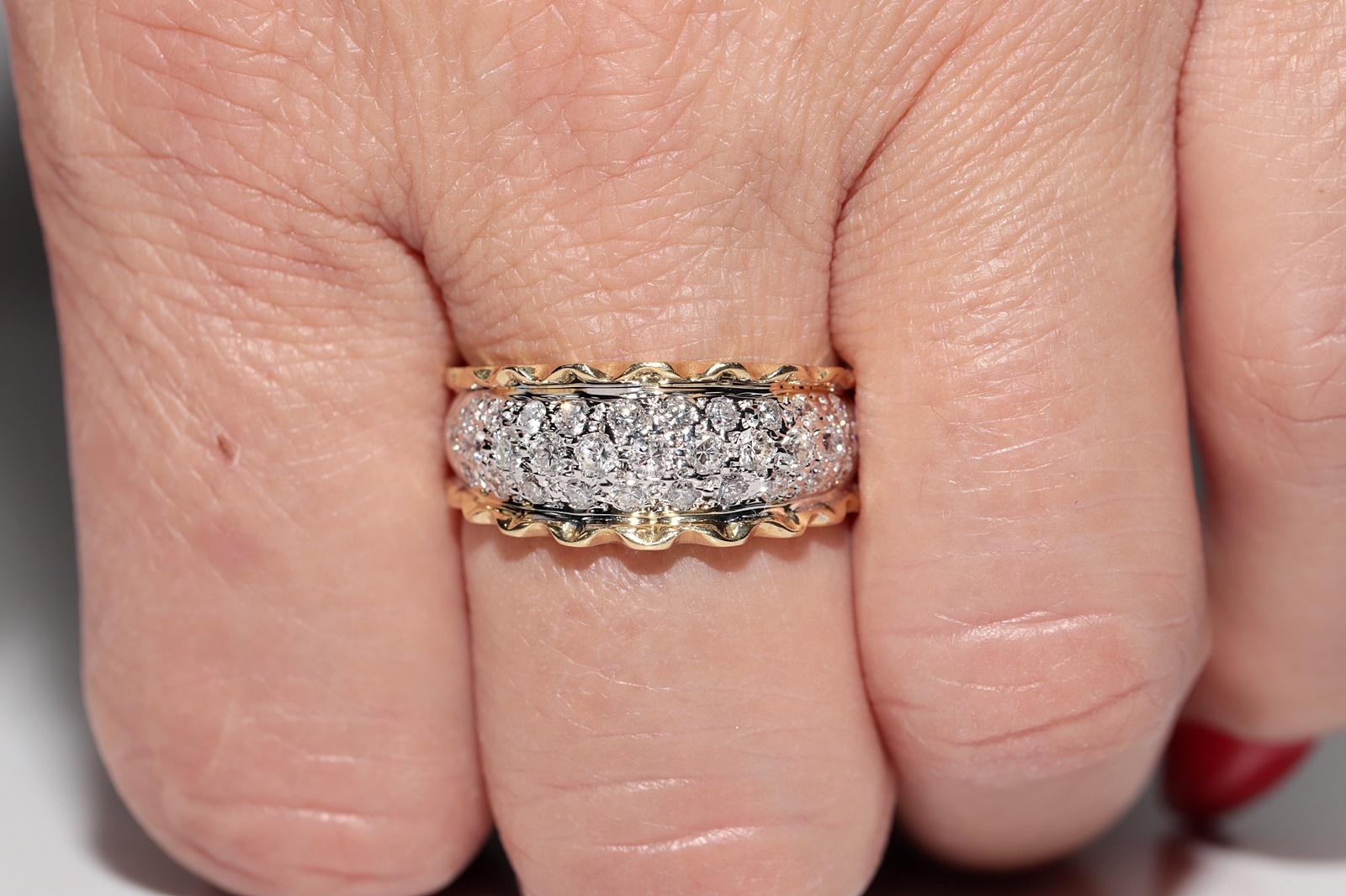 Anello a fascia decorato con diamanti naturali in oro 18 carati, CIRCA GLI ANNI 80 in vendita 7