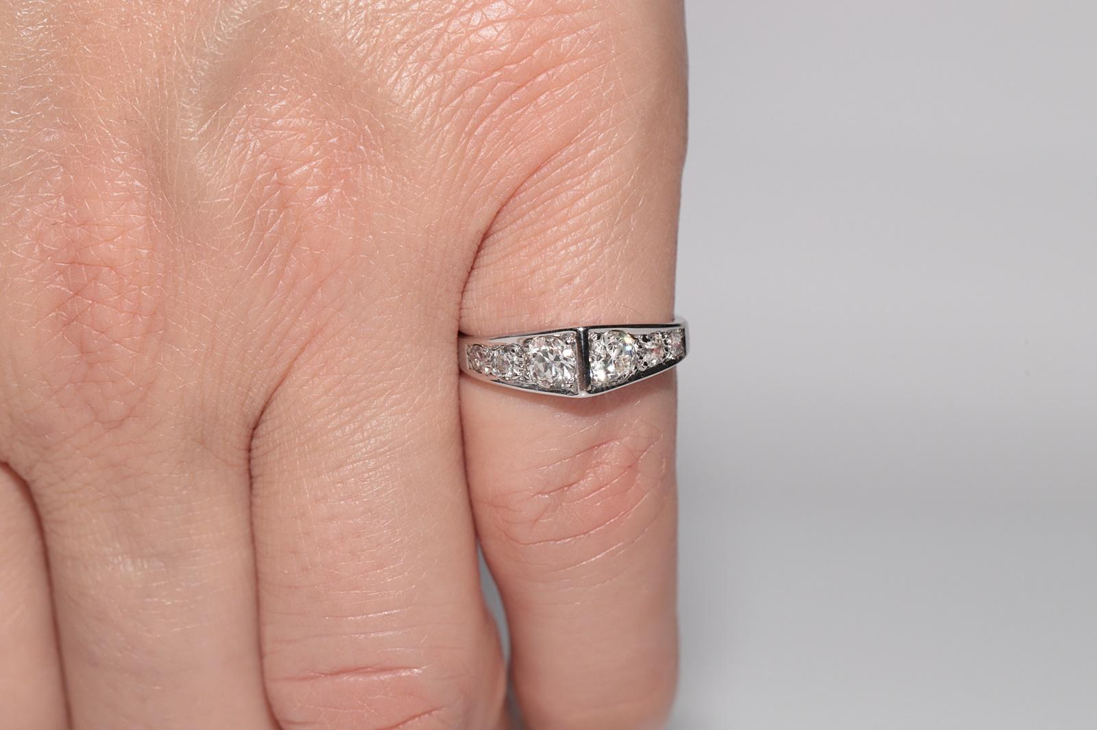 Vintage Circa 1980er Jahre 18k Gold Natürlicher Diamant Dekorierter Ring mit natürlichem Diamant im Angebot 9