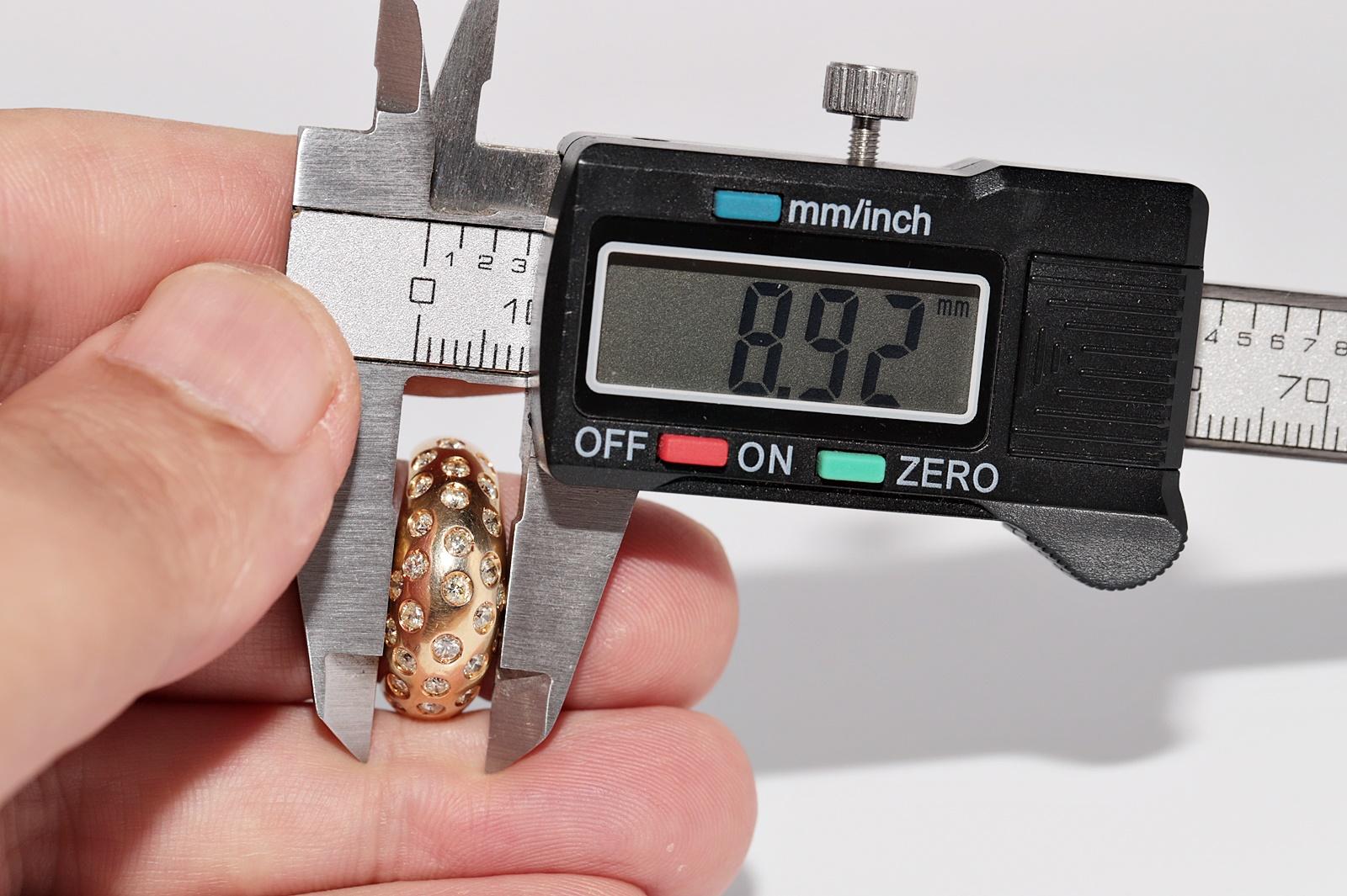 Anello a fascia decorato con diamanti naturali in oro 18 carati, CIRCA GLI ANNI 80 in vendita 10