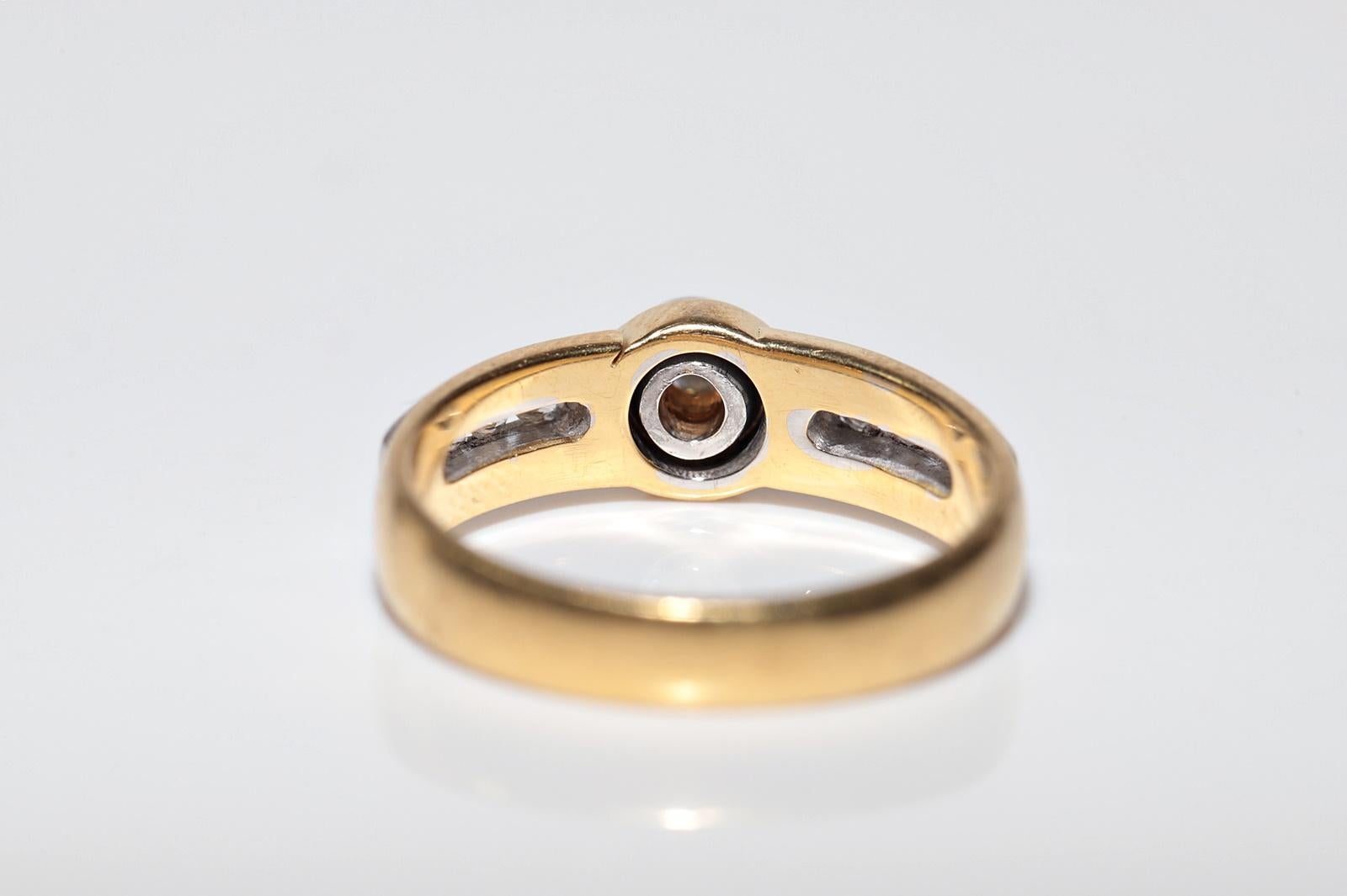 Vintage Circa 1980er Jahre 18k Gold Natürlicher Diamant Dekorierter Ring mit natürlichem Diamant im Angebot 2