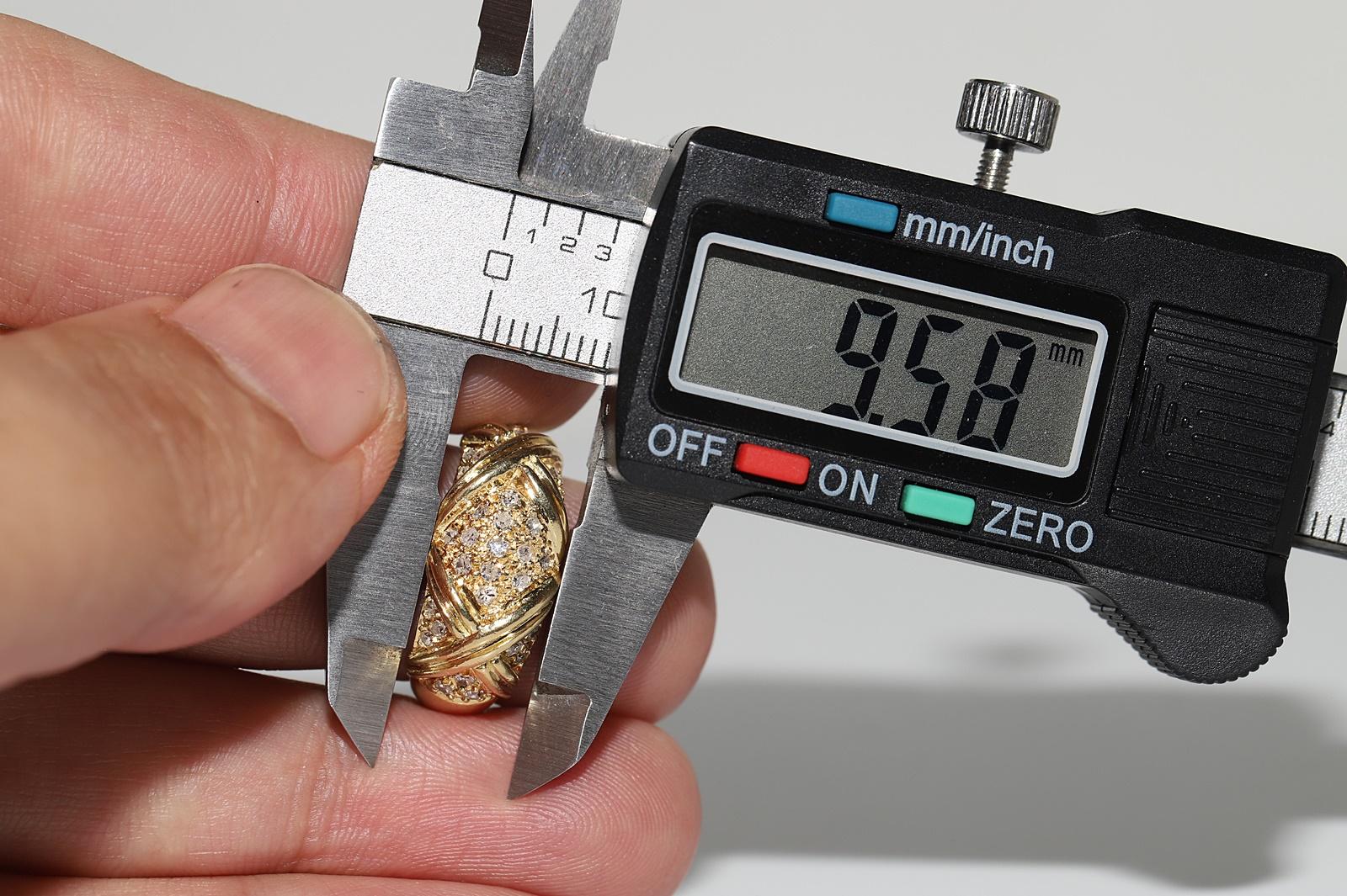 Anello a fascia decorato con diamanti naturali in oro 18 carati, CIRCA GLI ANNI 80 in vendita 3