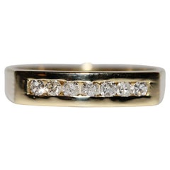 Vintage Circa 1980er Jahre 18k Gold Natürlicher Diamant Dekorierter Ring mit natürlichem Diamant