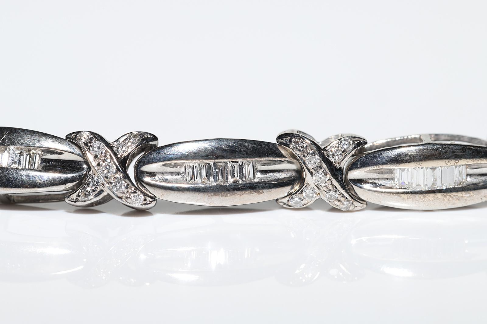 Vintage Circa 1980s 18k White Gold Natural Diamond Decorated Bracelet For Sale 5