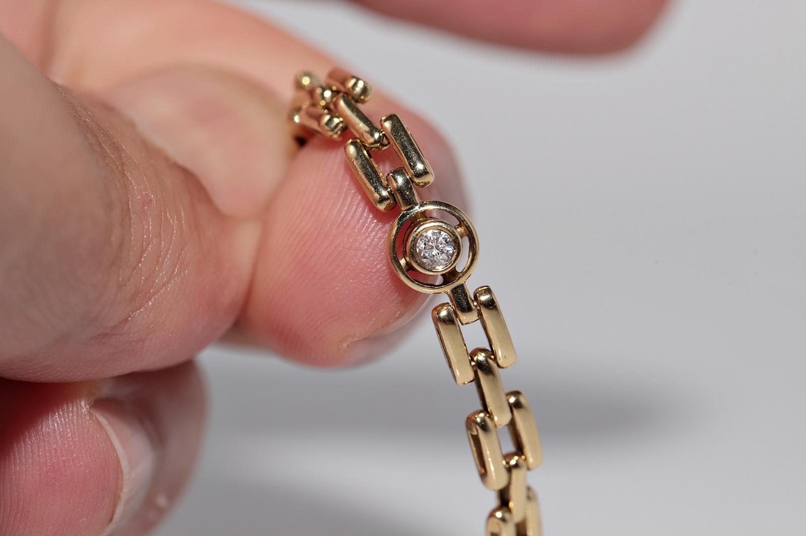 Bracciale decorato con diamanti naturali in oro 18k CIRCA 1980 in vendita 10