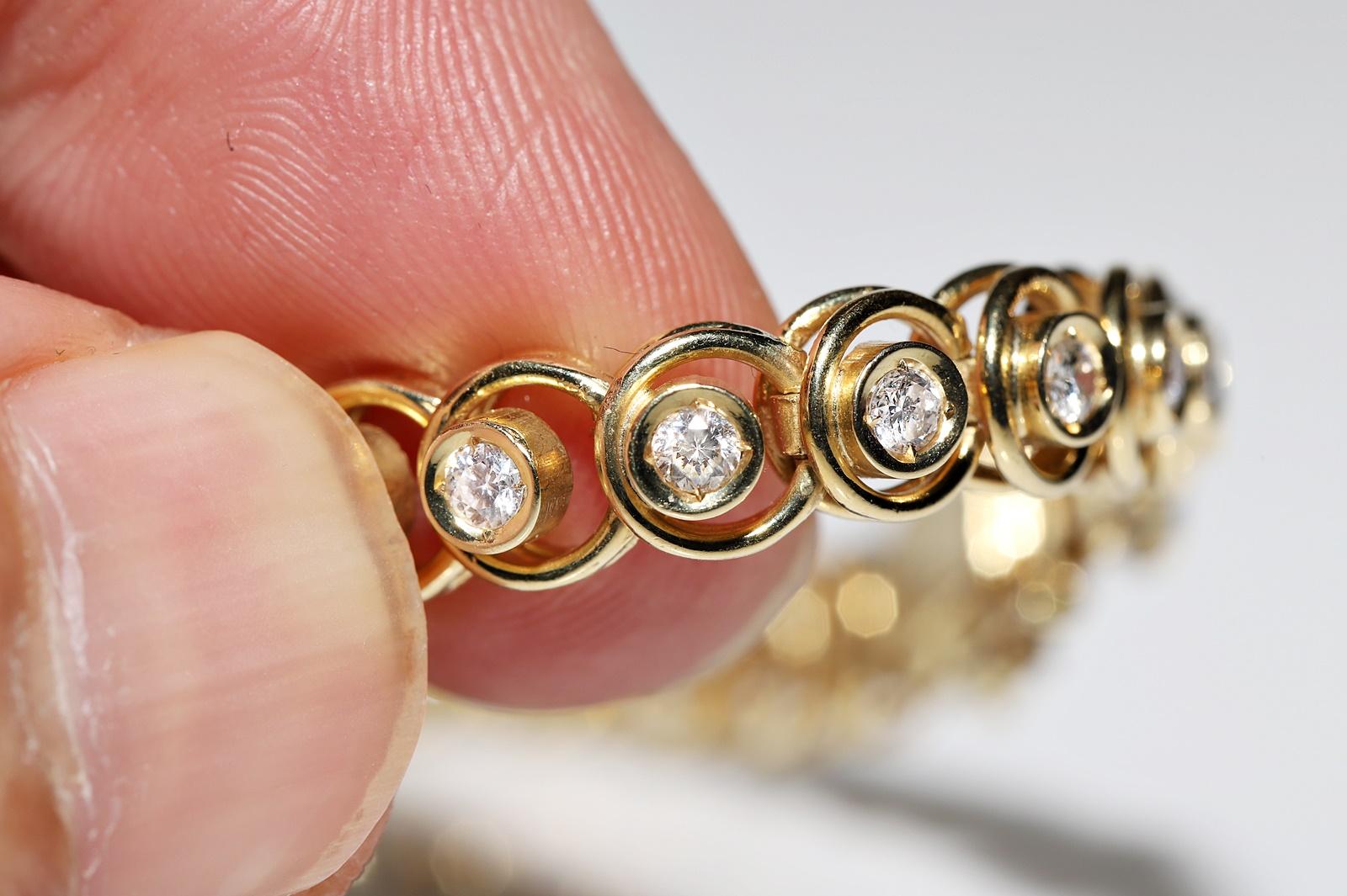 Bracciale decorato con diamanti naturali in oro 18k CIRCA 1980 in vendita 9