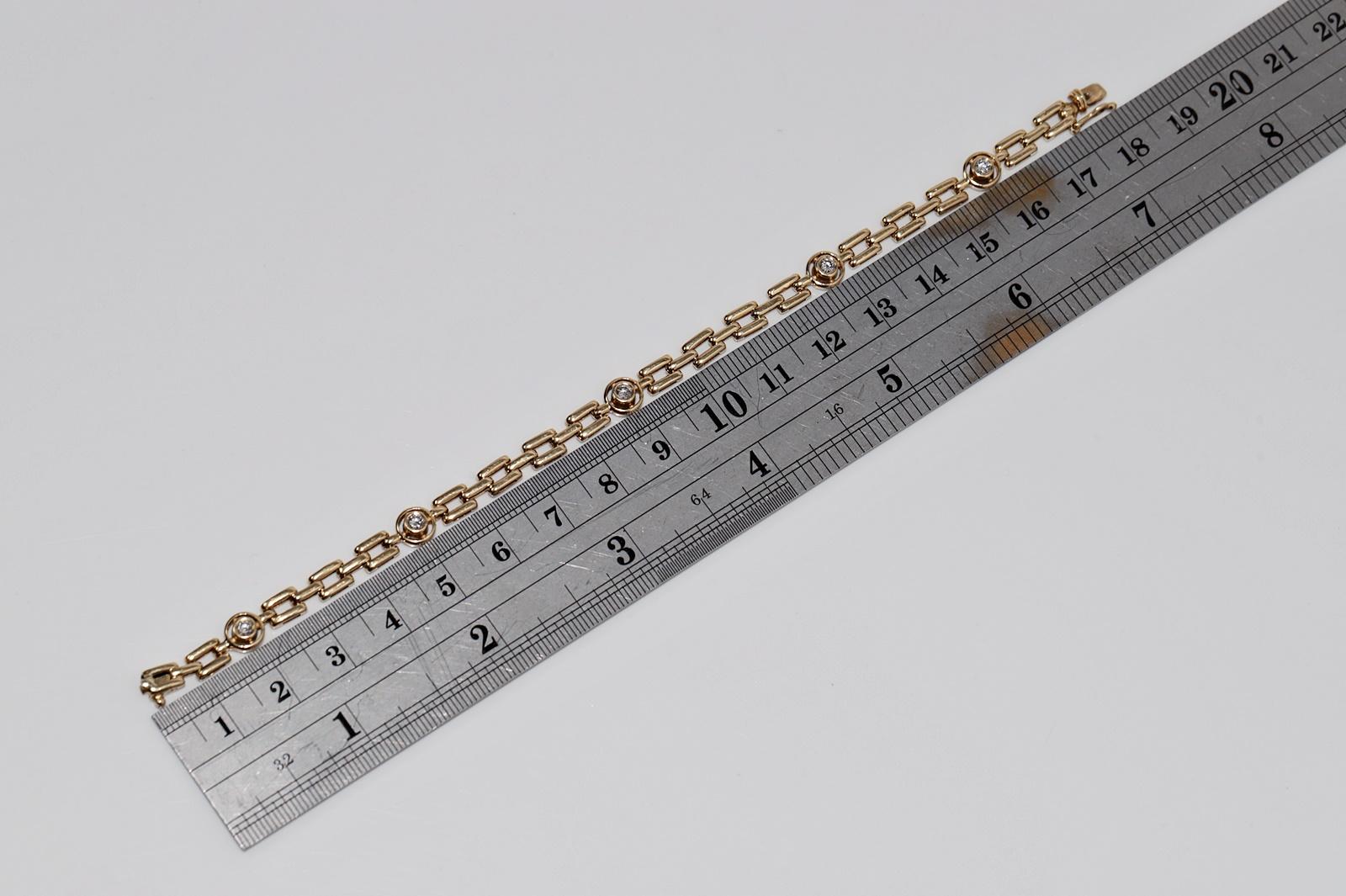 Bracciale decorato con diamanti naturali in oro 18k CIRCA 1980 in vendita 11