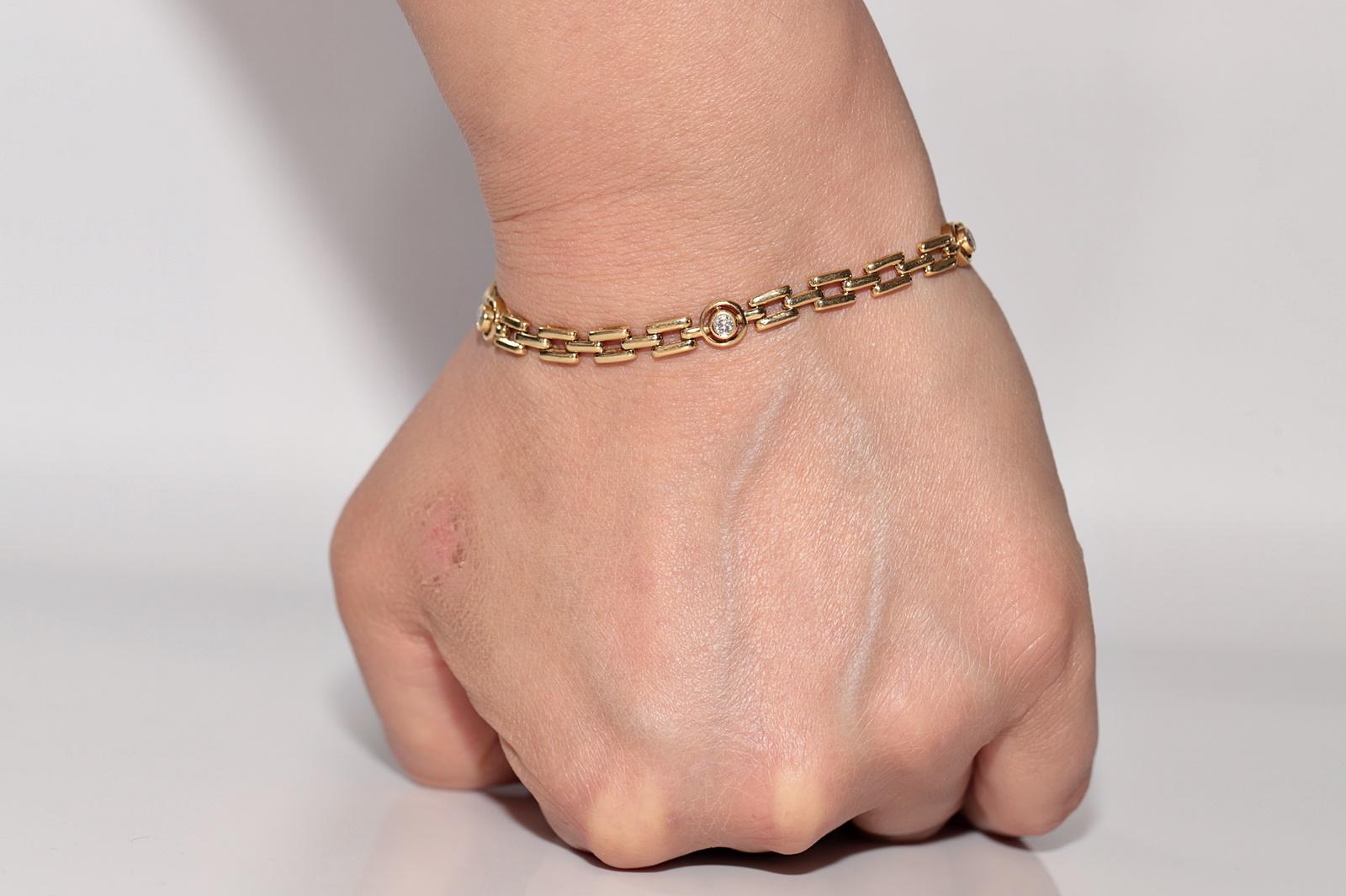 Bracciale decorato con diamanti naturali in oro 18k CIRCA 1980 in vendita 13