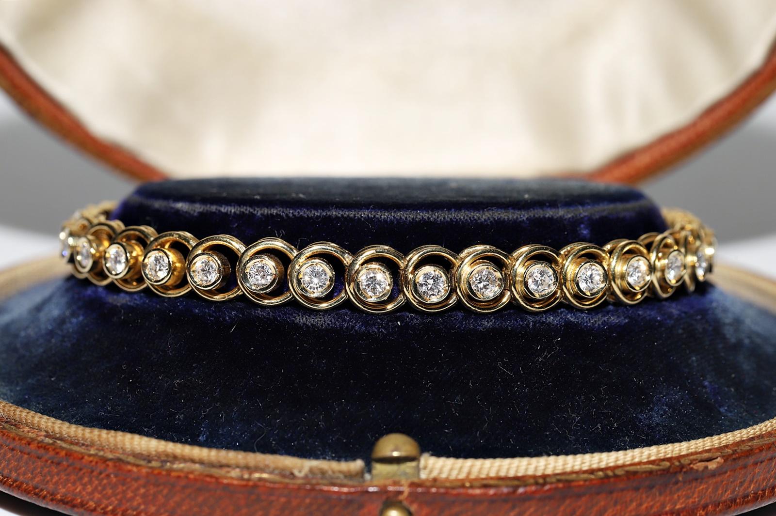 Bracciale decorato con diamanti naturali in oro 18k CIRCA 1980 In condizioni buone in vendita a Fatih/İstanbul, 34