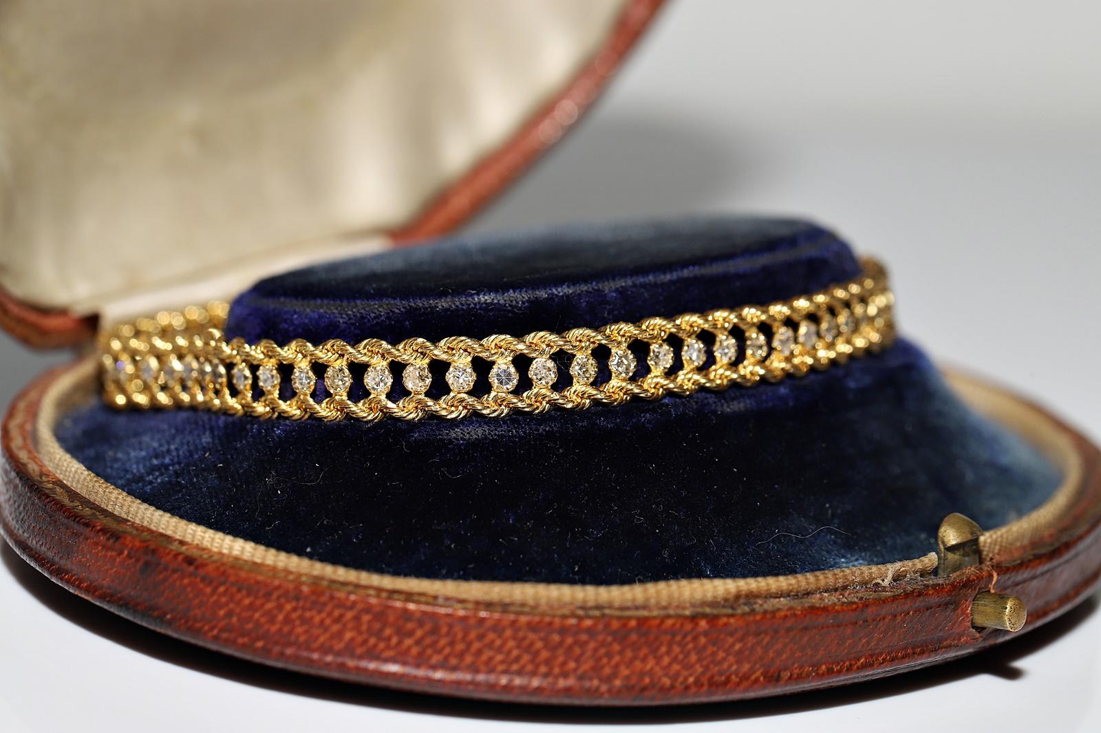 Vintage Circa 1980 Bracelet en or 18k orné de diamants naturels  Pour femmes en vente