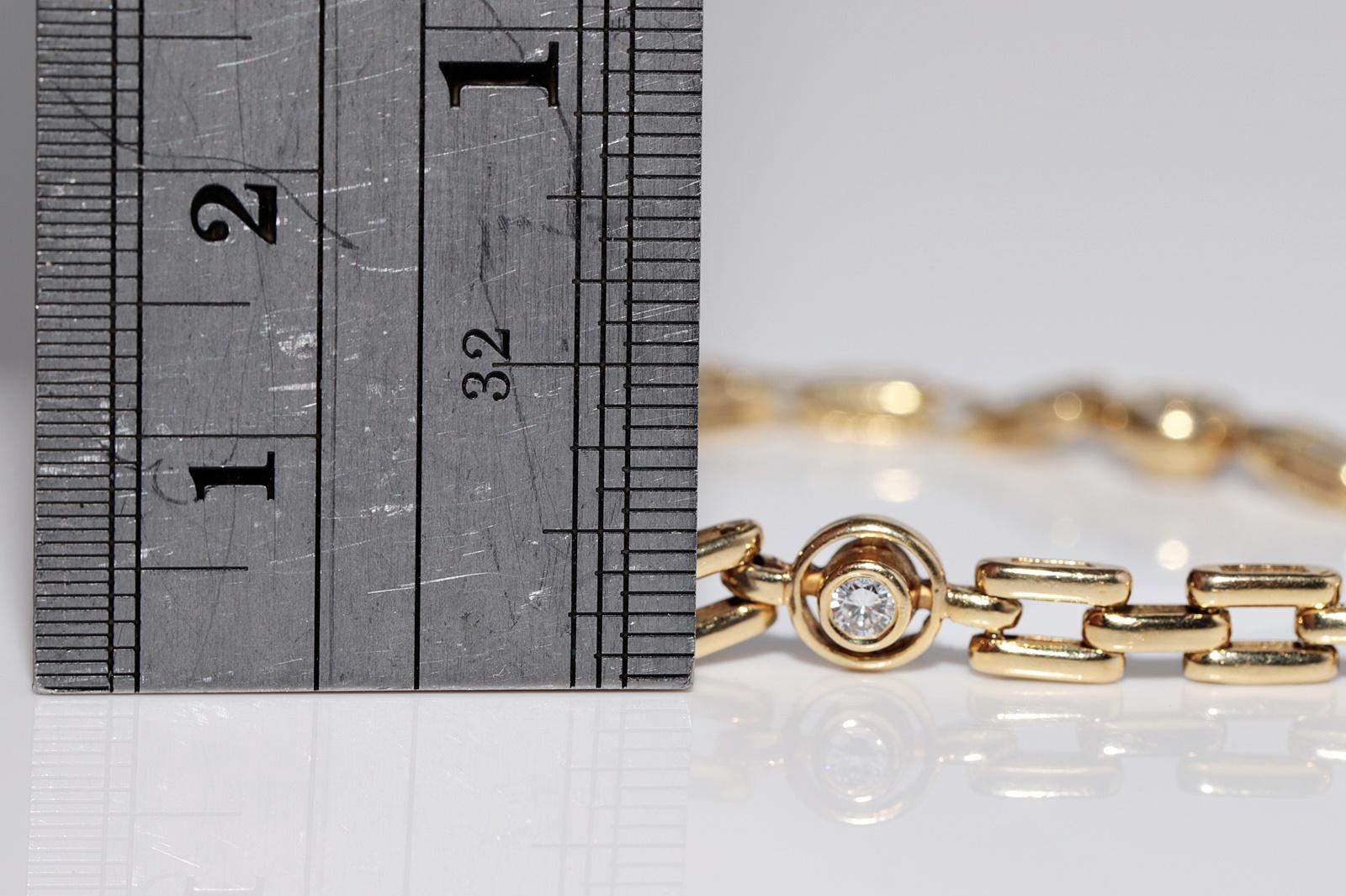 Bracciale decorato con diamanti naturali in oro 18k CIRCA 1980 in vendita 1