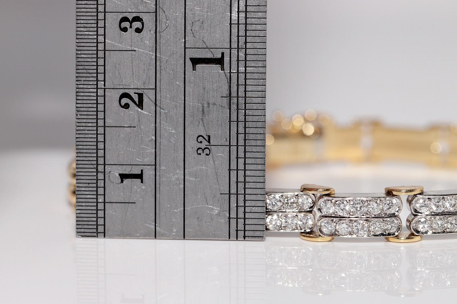Vintage Circa 1980er Jahre 18k Gold Natürliches Diamant-Dekoriertes Vintage-Armband im Angebot 1