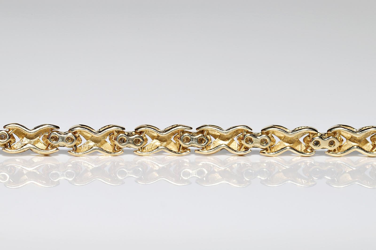 Vintage Circa 1980er Jahre 18k Gold Natürliches Diamant-Dekoriertes Vintage-Armband  im Angebot 3