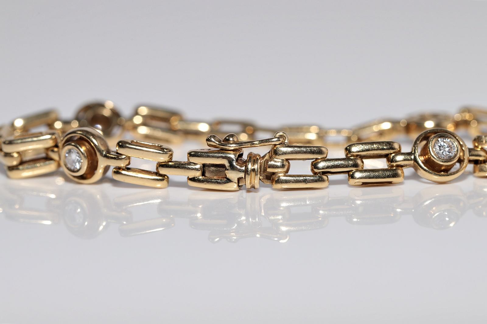 Bracciale decorato con diamanti naturali in oro 18k CIRCA 1980 in vendita 4