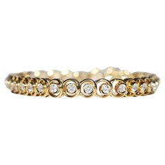 Vintage Circa 1980s 18k Gold Natural Diamond Decorated Bracelet