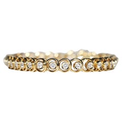 Retro Circa 1980s 18k Gold Natural Diamond Decorated Bracelet 