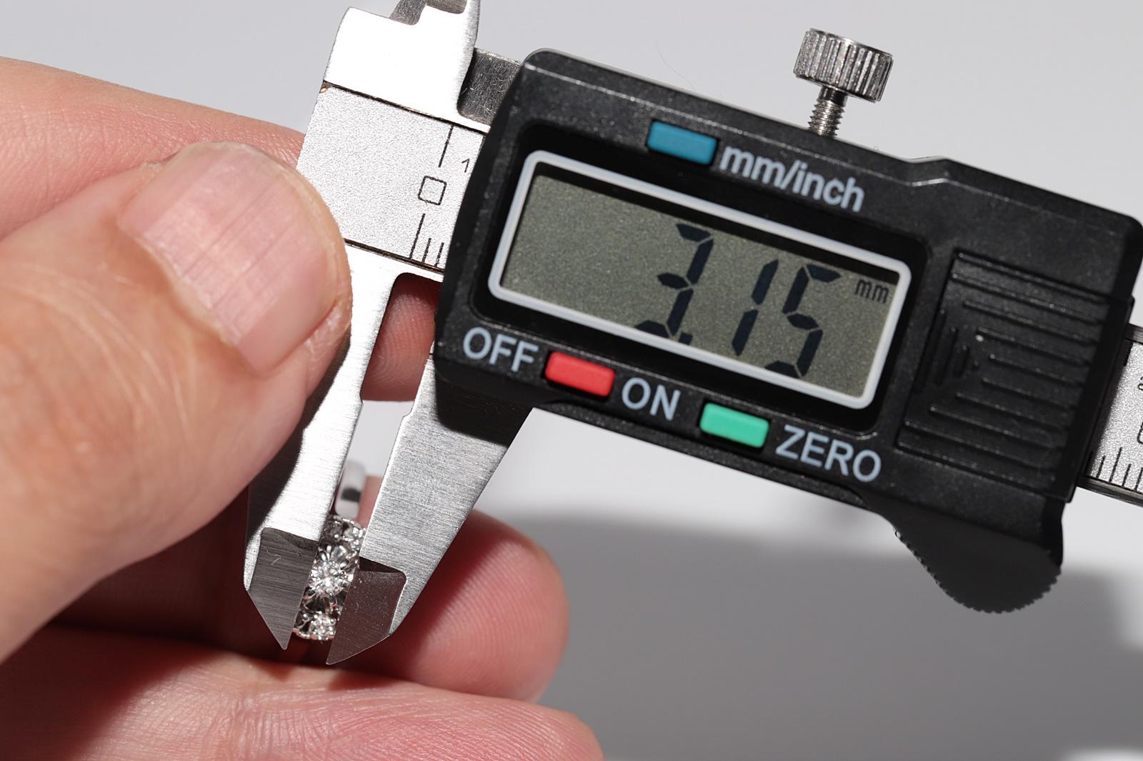 Anello da cocktail decorato con diamanti naturali in oro 18k CIRCA 1980 in vendita 11