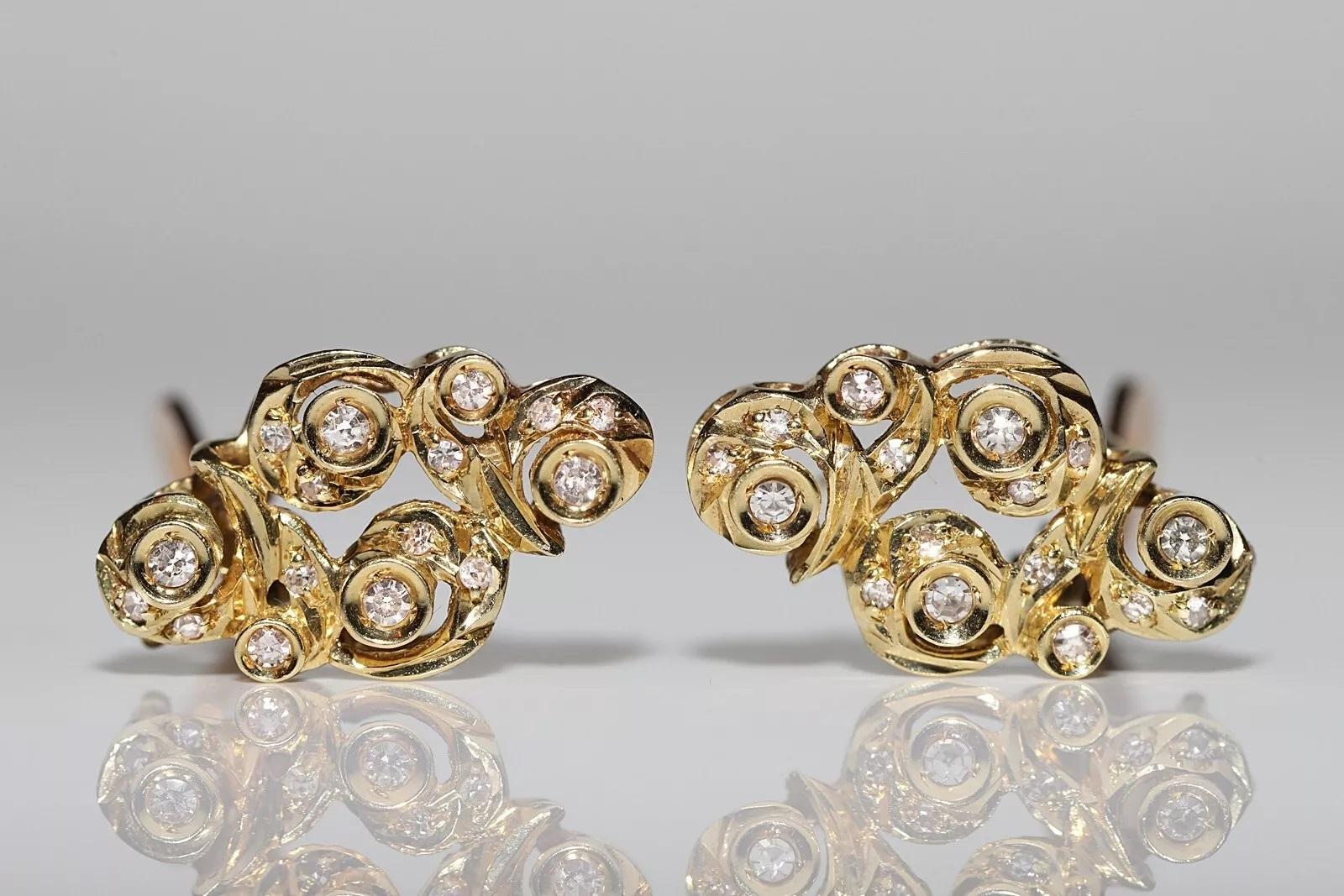 Vintage Circa 1980s 18k Gold Natural Diamond Decorated Drop Earring For Sale 1