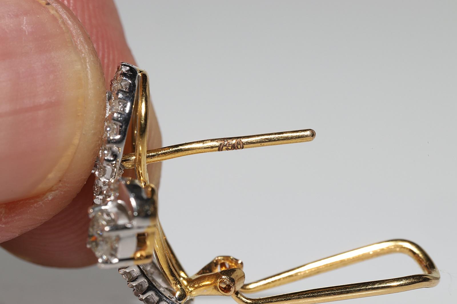 Vintage Circa 1980s 18k Gold Natural Diamond Decorated Earring For Sale 4