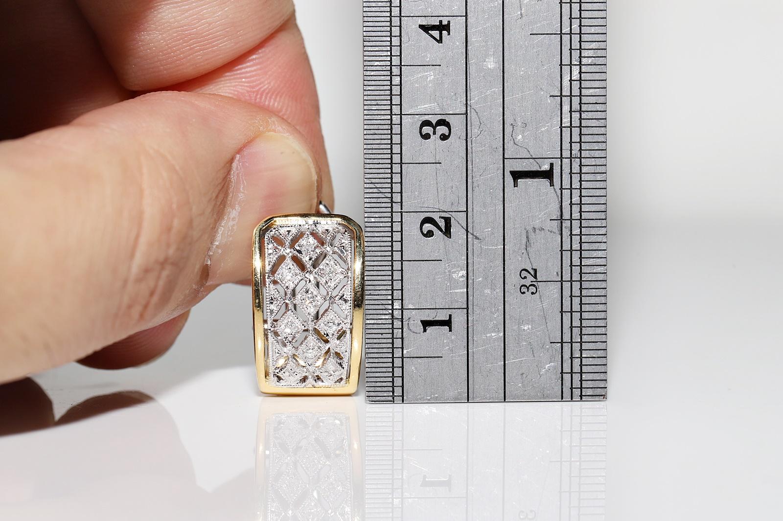 In very good condition.
Total weight is 9.2 grams.
Totally is dimond 0.15 ct.
The diamond is has H color and vs-s1 clarity.
Please contact for any questions.