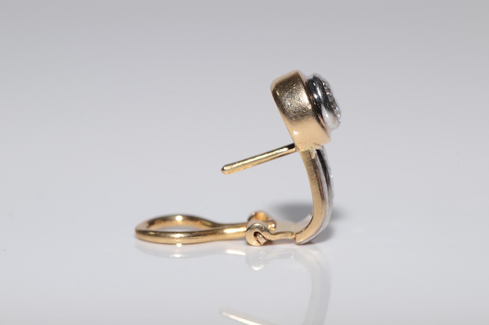 Vintage Circa 1980er Jahre 18k Gold Natürlicher Diamant-Ohrring mit Dekoration (Brillantschliff) im Angebot