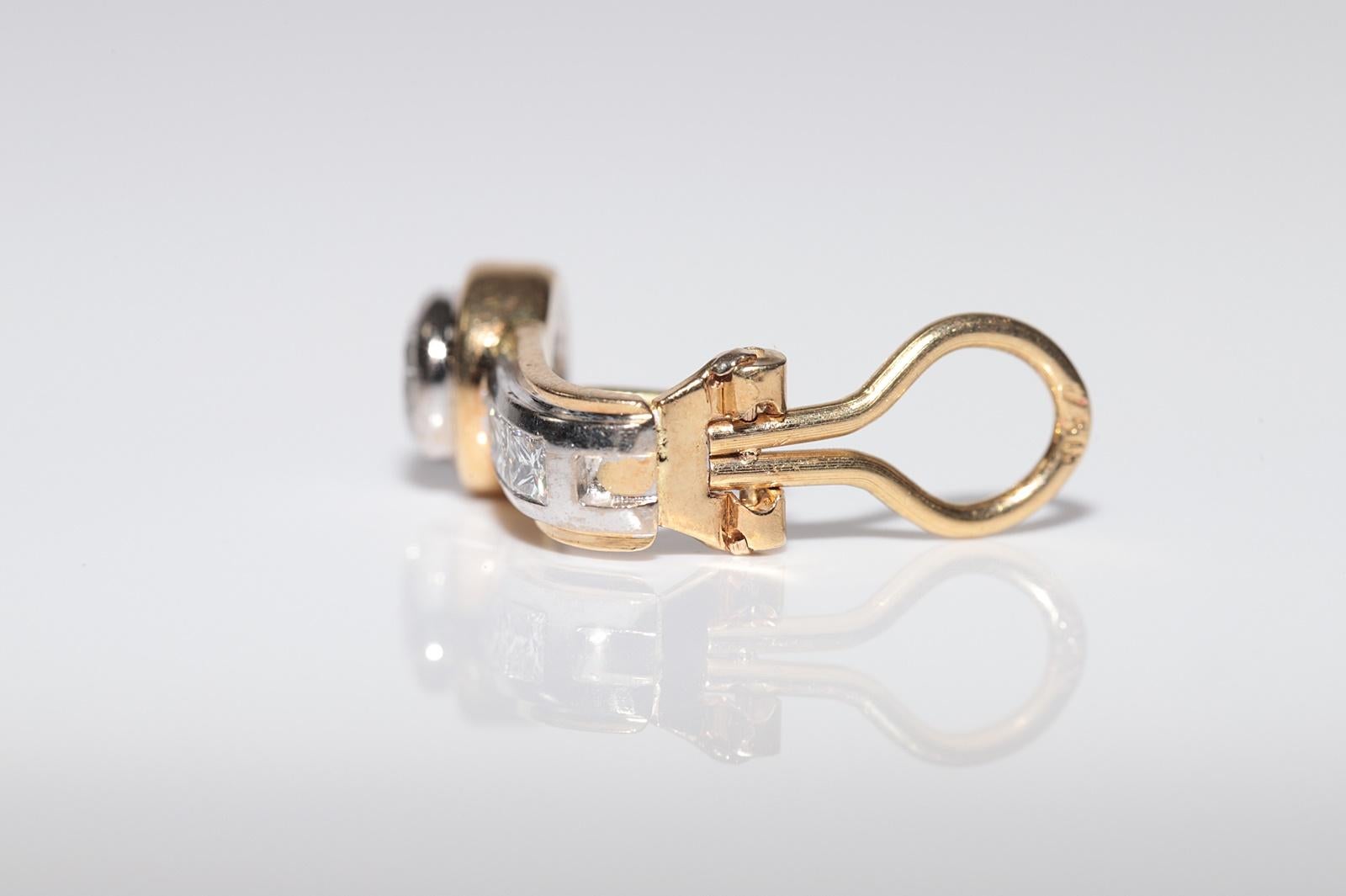 Vintage Circa 1980er Jahre 18k Gold Natürlicher Diamant-Ohrring mit Dekoration Damen im Angebot