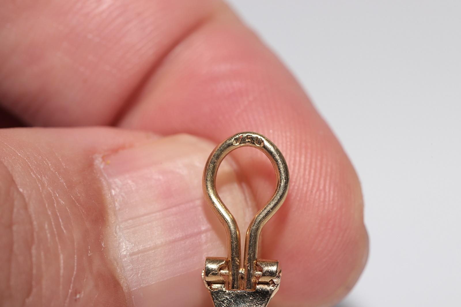 Vintage Circa 1980er Jahre 18k Gold Natürlicher Diamant-Ohrring mit Dekoration im Angebot 1