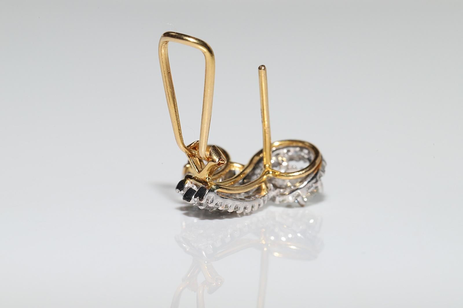 Vintage Circa 1980s 18k Gold Natural Diamond Decorated Earring For Sale 2