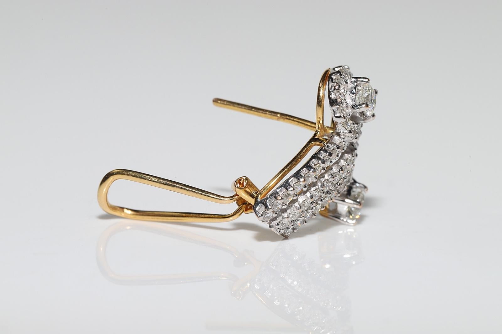 Vintage Circa 1980s 18k Gold Natural Diamond Decorated Earring For Sale 3