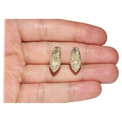 Vintage Circa 1980s 18k Gold Natural Diamond Decorated Earring