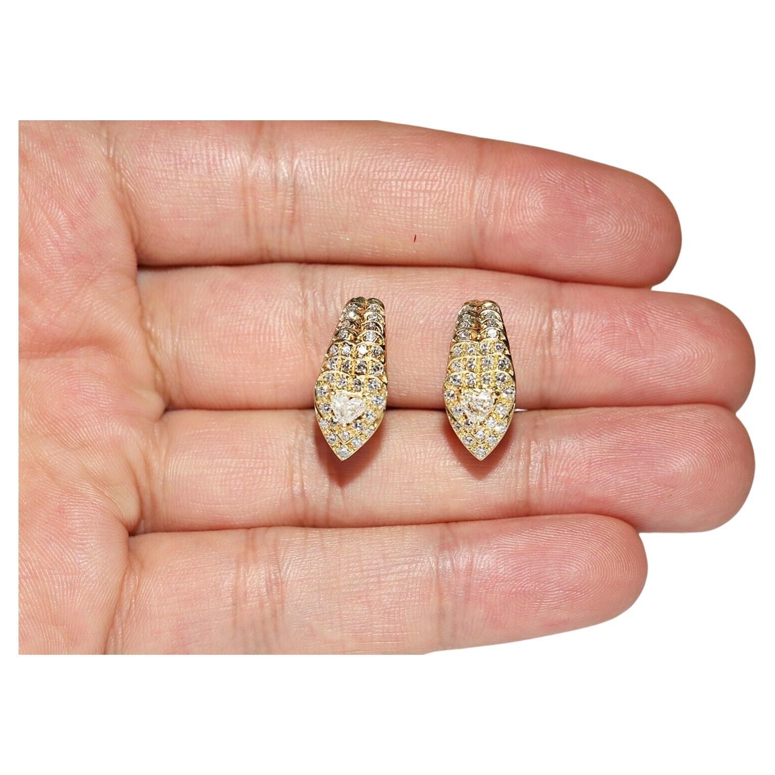 Vintage Circa 1980s 18k Gold Natural Diamond Decorated Earring For Sale