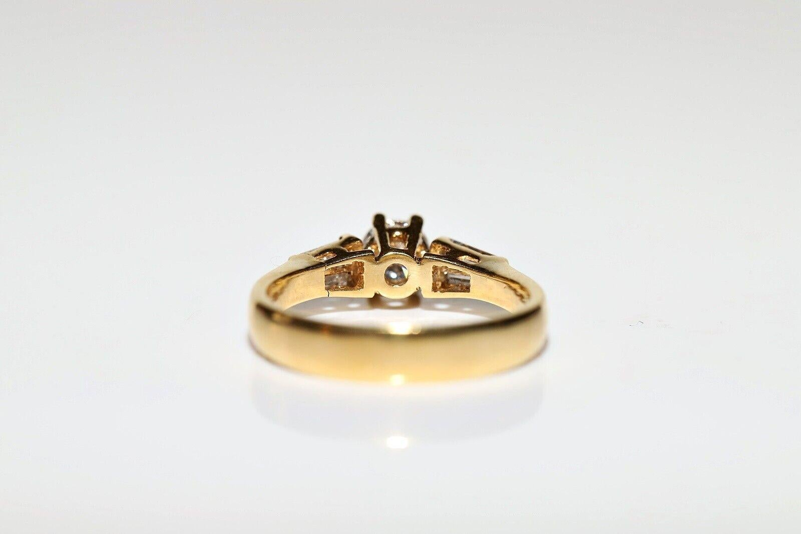 Retro Vintage Circa 1980s 18k Gold Natural Diamond Decorated Engagement Ring For Sale